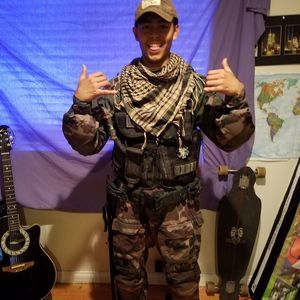 Meet your Posher, Luis